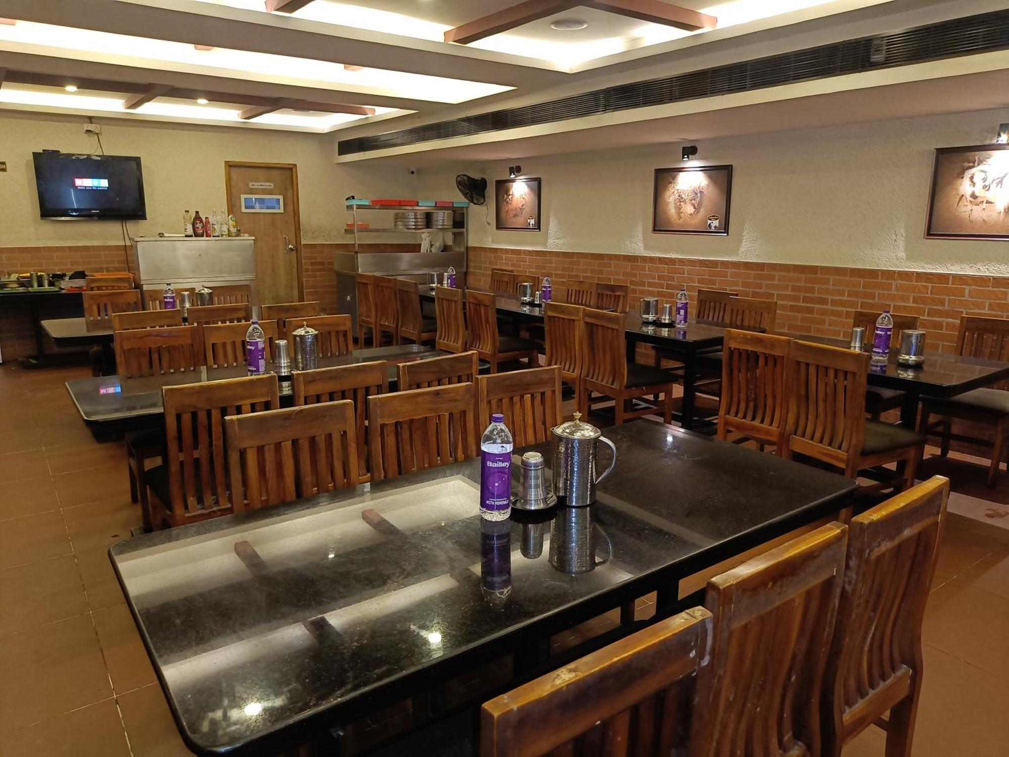 Mrv Inn Triplicane Csennai Kültér fotó